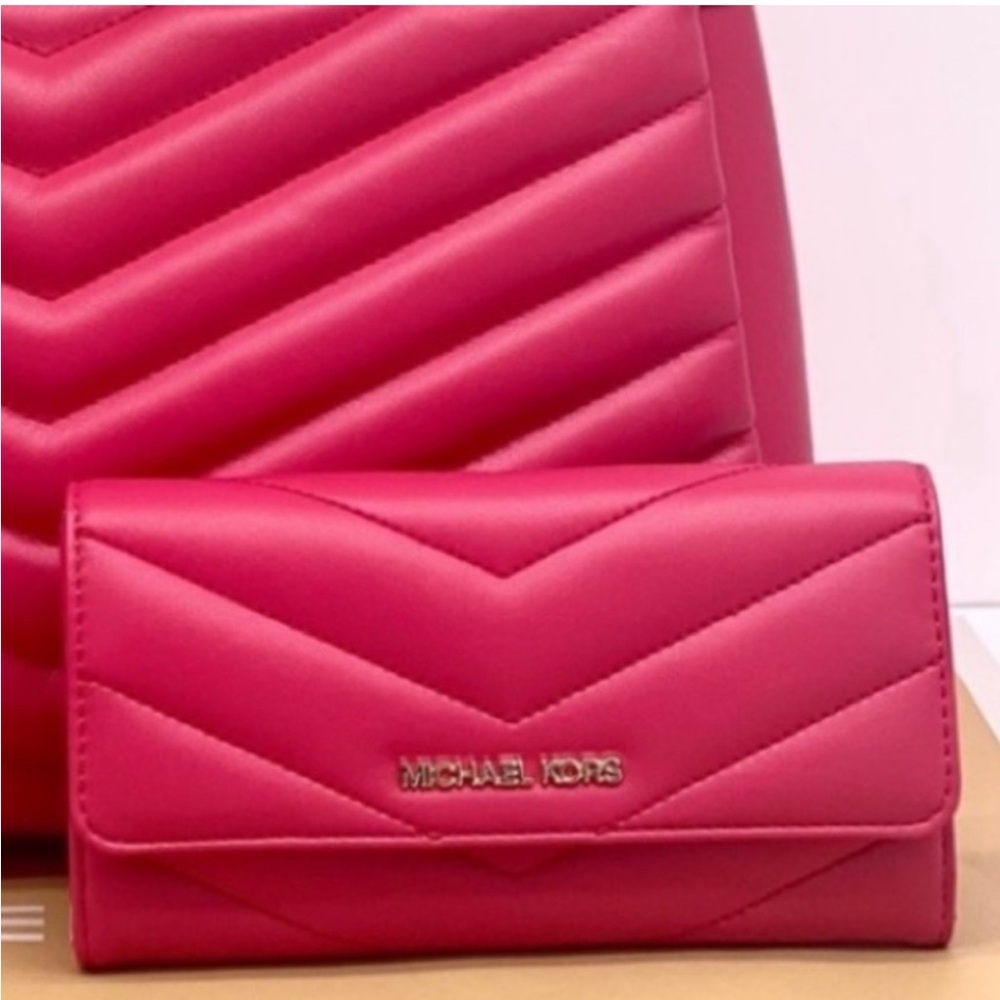 Michael Kors Large Trifold Wallet
Electric Pink - Picture 4 of 8